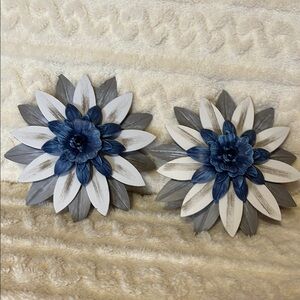 Lot Of 2 Metal Blue and White Floral Wall Accents